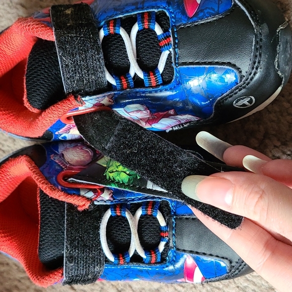 Marvel shoes - Picture 4 of 8